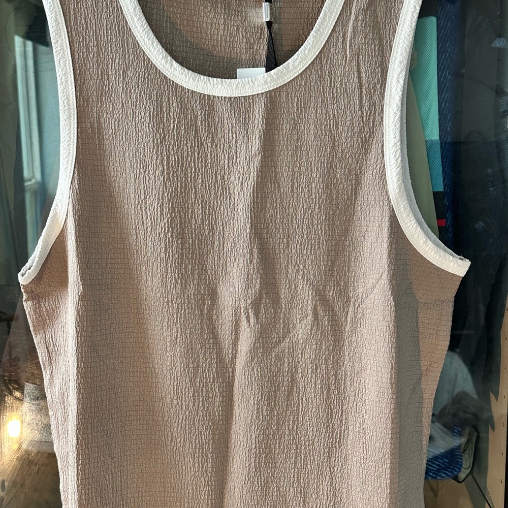 Manière de Voir Tan Sleeveless Men’s Top